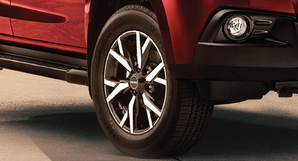 Isuzu Mux 4x2 - Exterior - Roda